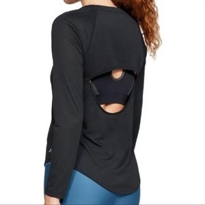 Under Armor Whisperlight Loose Fit Long Sleeved Top
